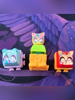 Clickeez Clickable Collectibles Series 2 Lot | Pink Pine Epic Rare + 2 Commons
